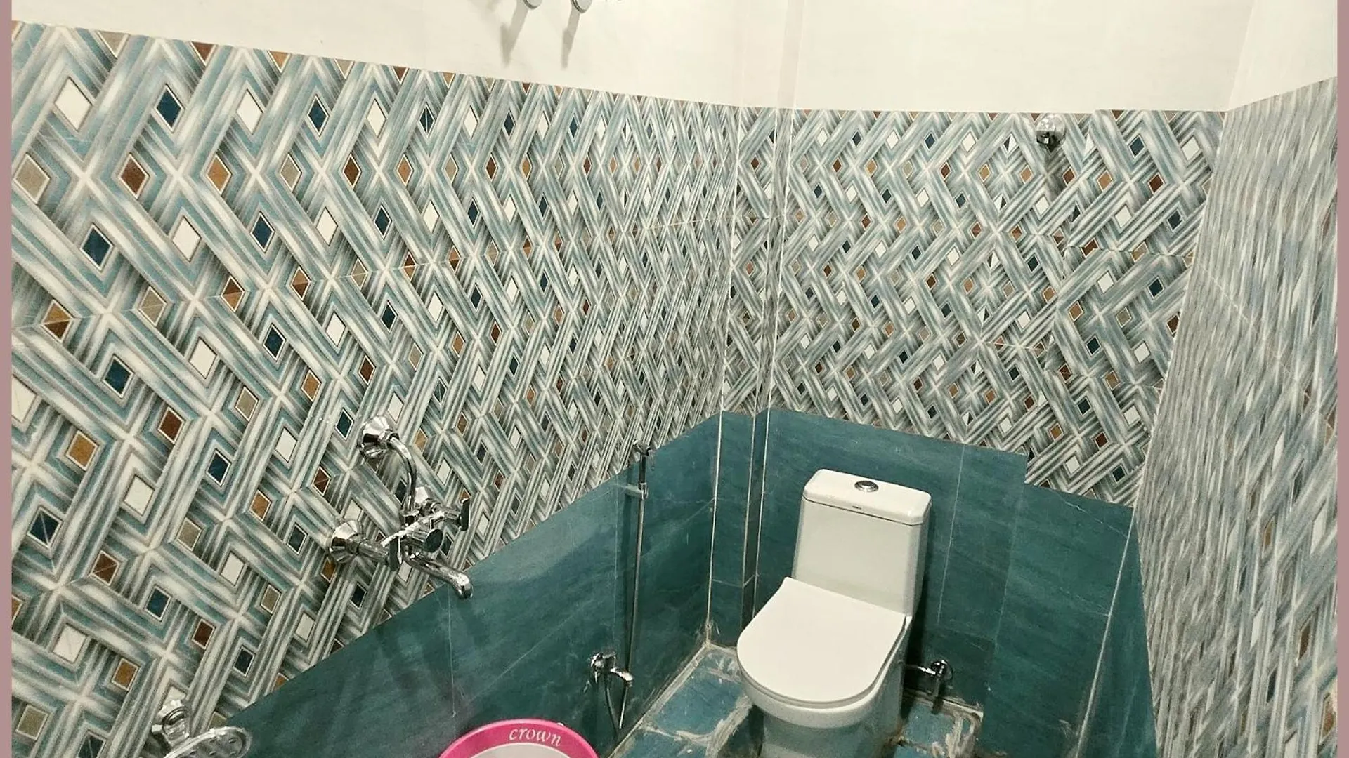 Vns - Hotel Premium Rudra Guest House - Warm Hospitality & Comfortable Room In Varanasi - Near Kashi Vishwanath Temple - Best Hotel In Βαρανάσι Ινδία